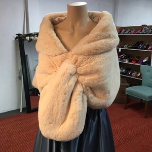 Ivory Vintage Faux Fur Stole Wrap